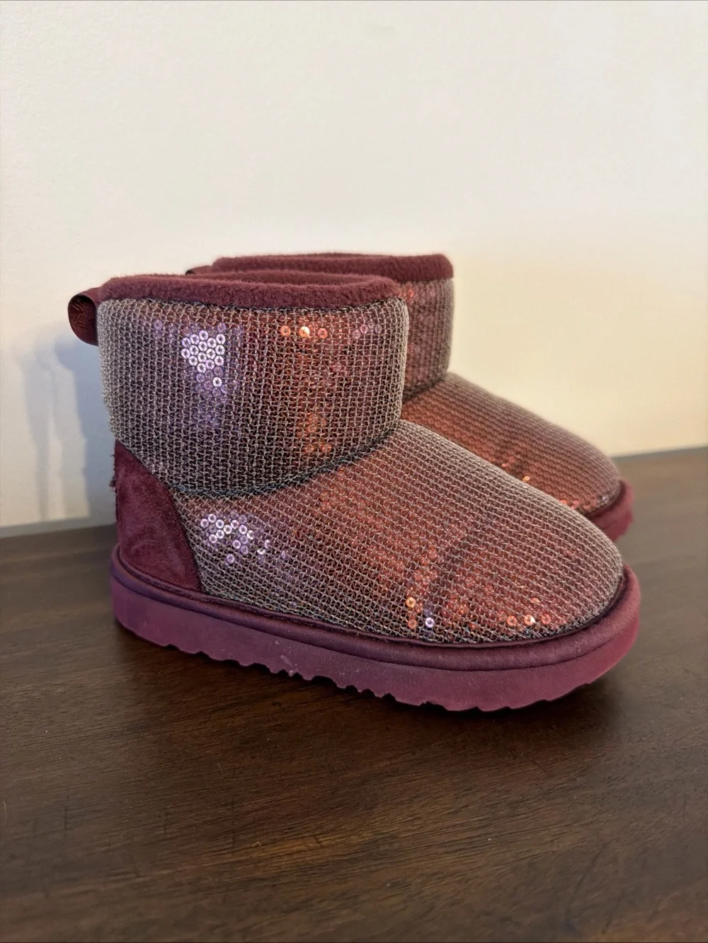UGG Kids Mini Mirror Ball Boot - Burgundy Sequin - Size 10